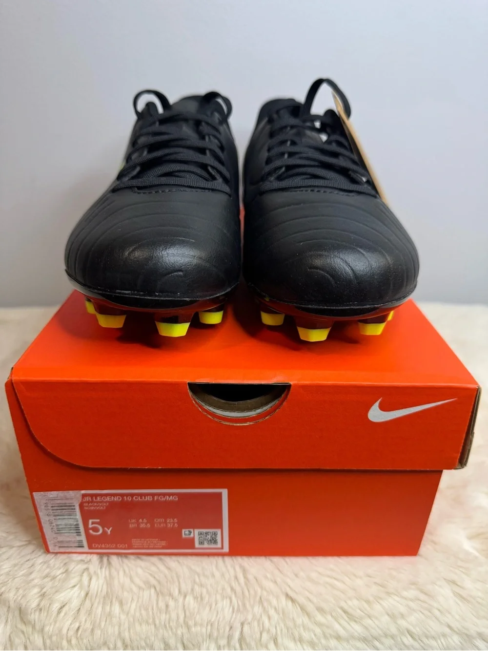 Nike Cleats - Size 5 Youth